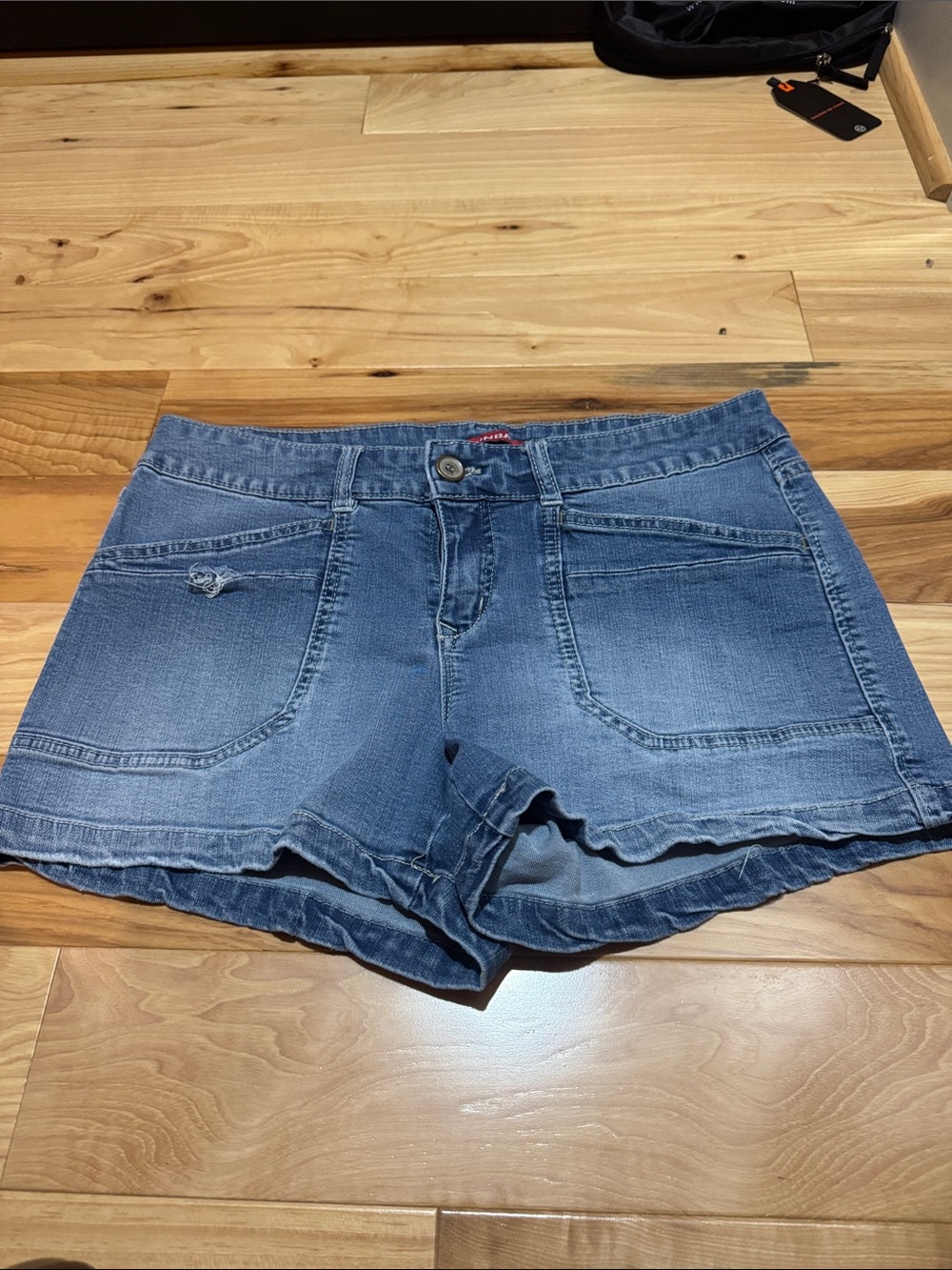 UNIONBAY Blue Denim Women's Shorty Shorts size 11